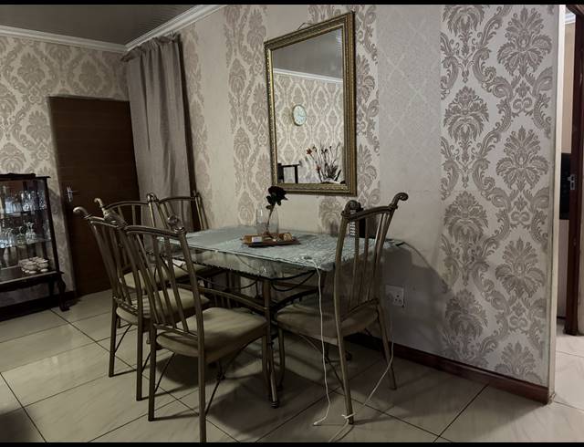3 BEDROOM FREEHOLD FOR SALE IN MPOPHOMENI